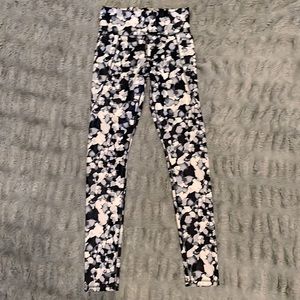 Yoga pants (blue and white spots)